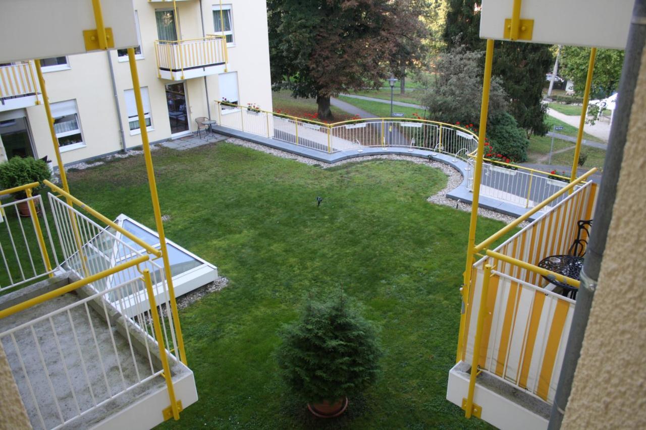 Hotel & Residenz Am Kurpark Schlangenbad Eksteriør billede